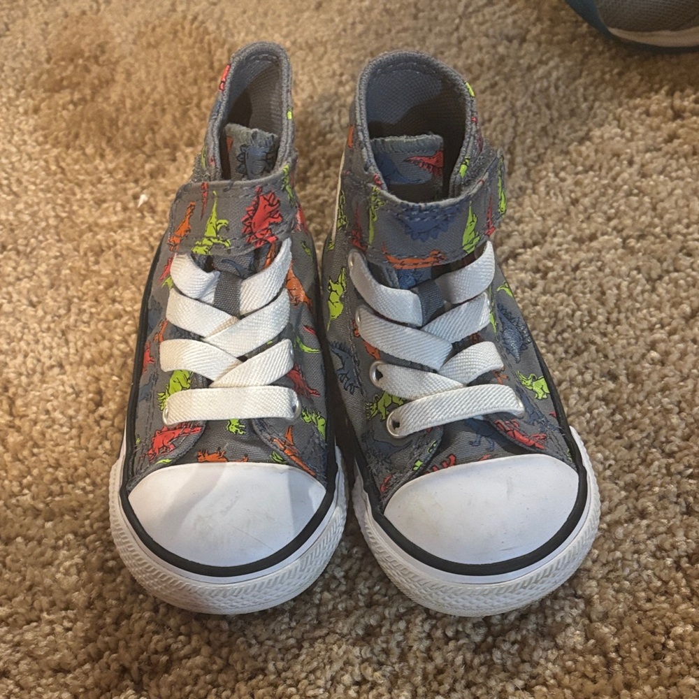 Converse Kids High-Top Sneakers - Gray with Dinosaur Print